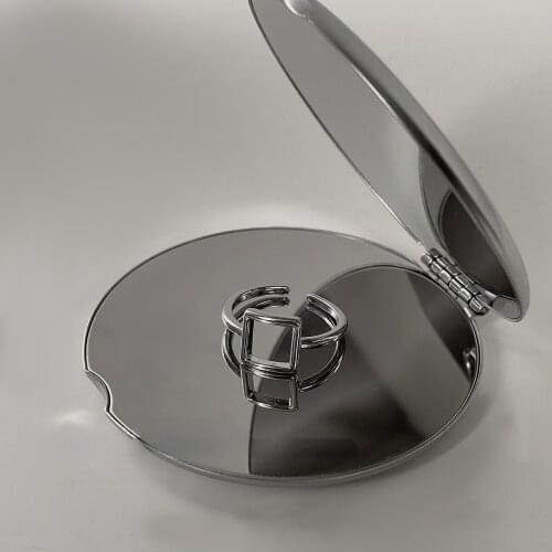 U-Magical Japanese Square Hollow Out Geometrical Ring for Women Simple Open Adjustable Metallic Index Finger Ring Jewellery