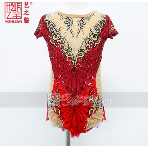 YIZHIJIAN Rhythmic figure skating stage performance in rhythmic gymnastics competition