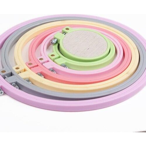 1Pcs Embroidery Hoops Plastic 7/9/12/15/21/25cm Embroidered Hoop Circles Random Color Hand Sewing Accessories Ribbon Needlework