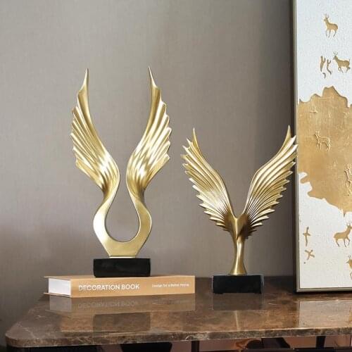 Modern light luxury decoration eagle abstract money-grabbing crafts living room TV cabinet art creative office decoration