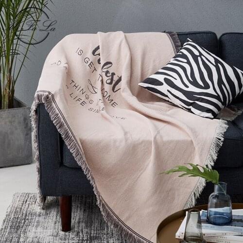 Nordic Style Sofa Bed Throw Blanket Knit Chair Sofa Towel Cover Letters Printed Couch Carpet Travel Plaids Bedding Tapestry MS1