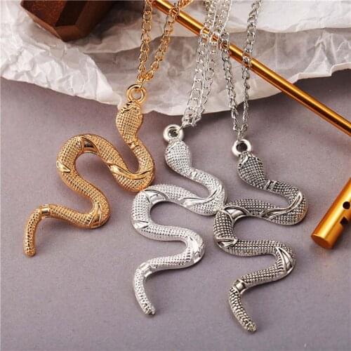 Crystal Snake Pendant Necklace Womens Charm Punk Simple Gold Chain Necklace Necklace Jewelry Fashion Personality Statement Gift