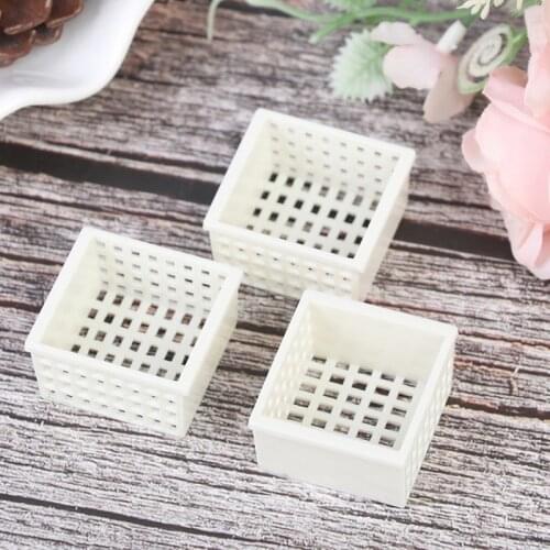 3pcs White Dollhouse Miniature Plastic Frame Hand-woven Storage Basket Vegetable Food Storage Basket Dolls Miniature Decoration