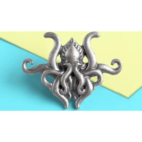 New Terror Novel Game Octopus Brooches Monster tentacles Octopus Cthulhu badge brooch Lapel pin Shirt backpack jewelry for fans