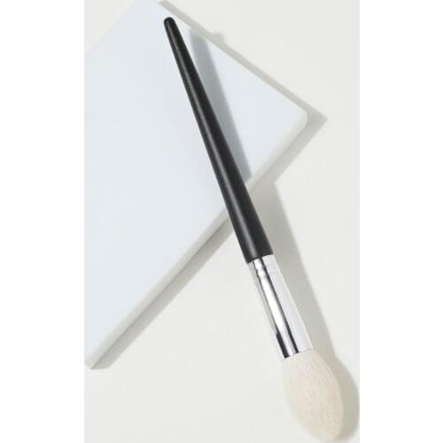 Shinedo 1 pcs TAPERED HIGHLIGHTER Face Brush Black matte balck Handle pincel maquiagem Cosmetic Make Up Bru