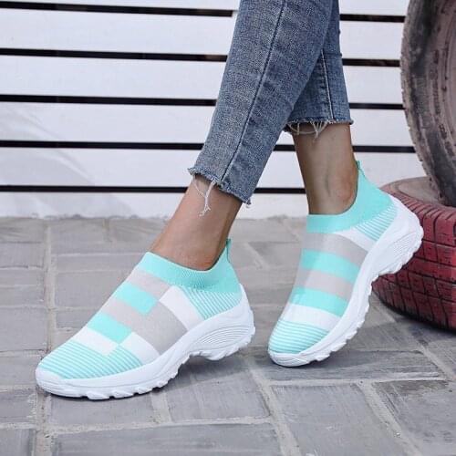 Women Shoes Slip On White Sneakers For Women Vulcanize Shoes Basket Femme Super Light Women Casual Shoes Chunky Sneakers