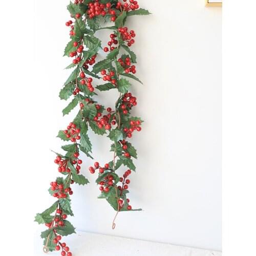 Christmas Garland Decoration 1.8M Artificial Red Berry Wreath with Pine Cone and Green Leaves for Table Wall Window Ornament