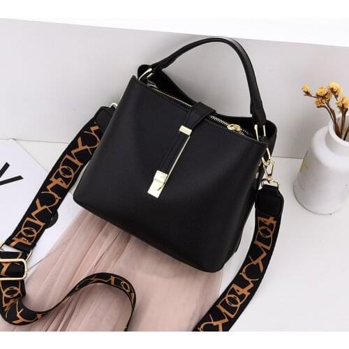 Popular Small Bag Women 2021 Spring and Summer New Trend Fashion Womens Bucket Bag Shoulder Diagonal Bag Women
