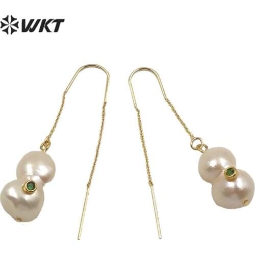 WT-MPE028 Amazing sexy charming baroque pearl long dangling hoop earrings women fashion chain push pearl earrings with charms