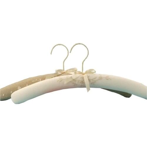 Sainwin 3pcs/lot 40cm Adult embroidered fabric hanger Household Linen slip-proof Sweater Hanger non-woven shoulder-corner