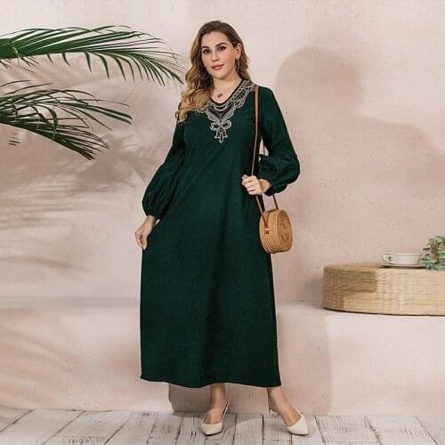 5XL Plus Size Muslim Abaya Dress Women Spring Autumnn V Neck Lantern Sleeve Embroidery Casual Dress Solid Green Islamic Clothing