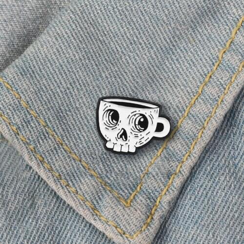 Skull coffee cup personality brooch bone modeling cup Halloween jewelry denim clothing T-shirt clothes fashion decoration gift