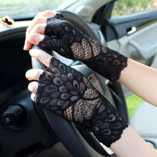 Korean Women Lace Gloves Cover Scars Half Finger Arm Sleeve Sexy Thin Mesh Hollow Summer Cycling Driving Sunscreen Mittens C13