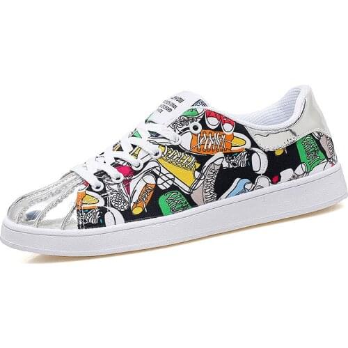 Spring and autumn new couple casual shoes patent leather bright panel shoes fashion graffiti printing youth trend sneakers
