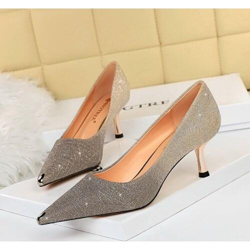 Metal Decoration Pointed Toe Women Shoes Bling Sequined Cloth Slip On Woman Pumps Ladies Party Wedding Shoe Pink Sexy High Heels