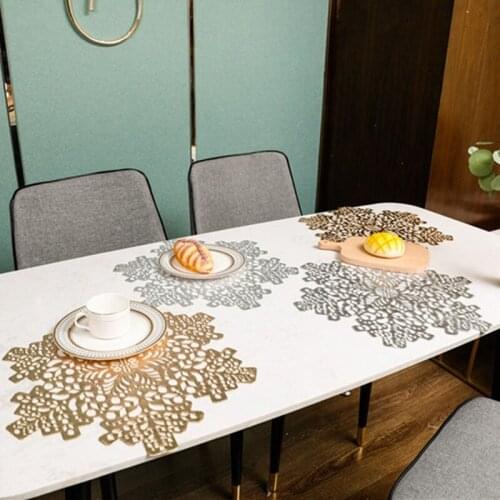 Christmas Snowflake Placemat American Restaurant Beautiful Snowflake Table Mat Decoration Hollow Table Mat Home Table Decor