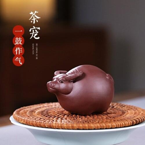 Yixing Purple Sand Tea Pet Ornaments Handmade Tea Play Teaset Accessories Fu Niu Cha Pets In Full Swing Table Decoration