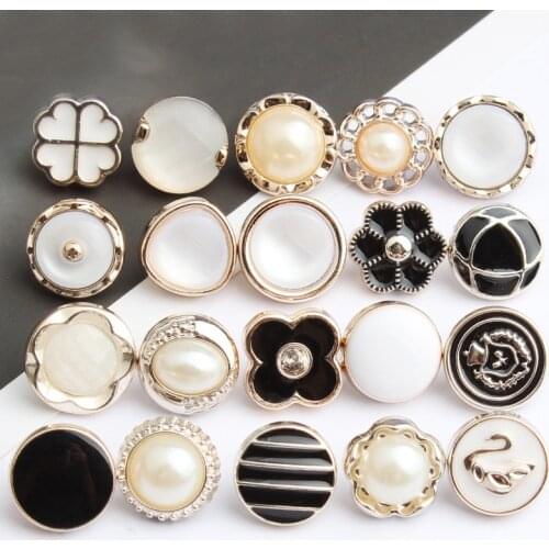 10pcs Fashion Round Pearl Buttons Hand-sewn Shirts Plastic Buttons Ladies Shirts Decorative Buckles Accessories