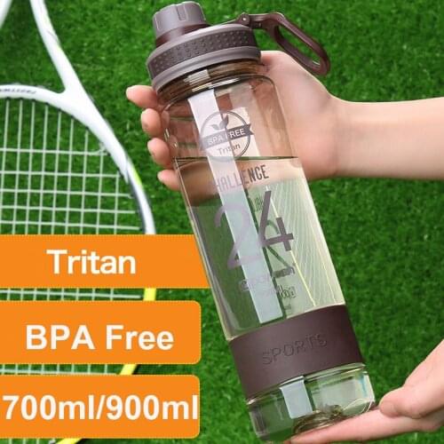 4 color High Quality Tritan BPA free fitness 700/900ml Sports Shaker Bottle Portable Space Nutrition Water Bottle