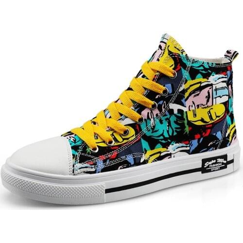 Couples Fashion Canvas Shoes for Men Women Classic Graffiti Lace-up High Top Sneakers Autumn Flat with Camouflage Casual Shoes