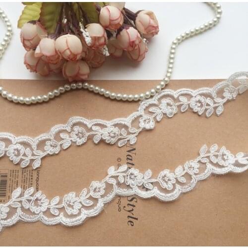 Wholesale Small Lace Trim Embroidery Lace With Cord Boarder Bridal Dress DIY Veil Lace Trim 10 Yards