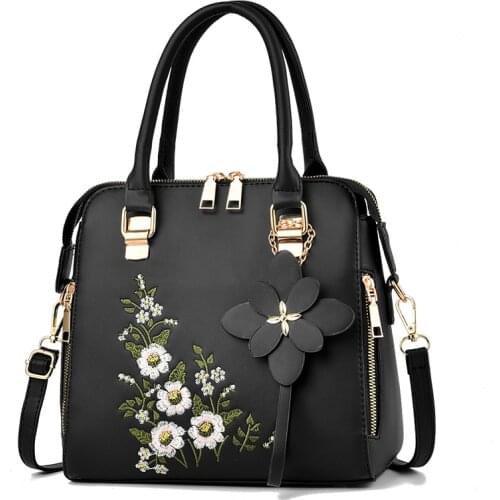 2020 summer new fashion trend Korean version of printed decorative womens shoulder messenger handbag