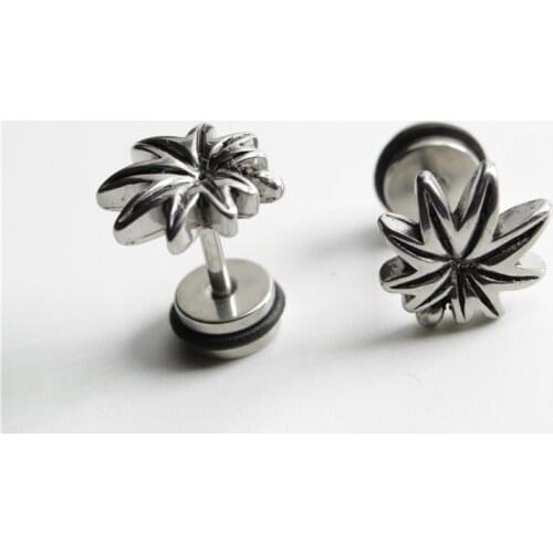 1pc New Punk Style Personality Retro Earrings Hip Hop Rock Stainless Steel Maple Leaf Mens Motorcycle Party Earrings Jewelry