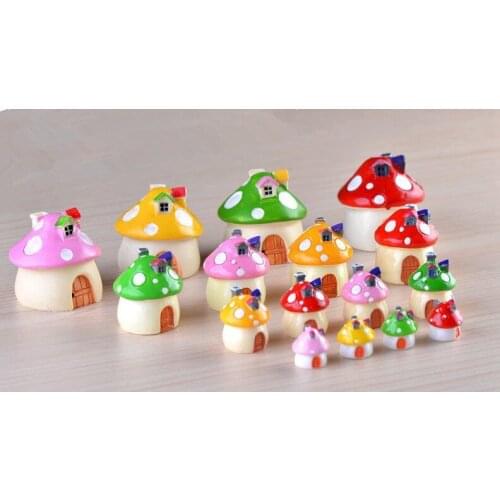 4pcs/lot Micro Landscape Small Ornaments Zakka Mediterranean Mushroom House Castle Landscape Resin Craft KS 015