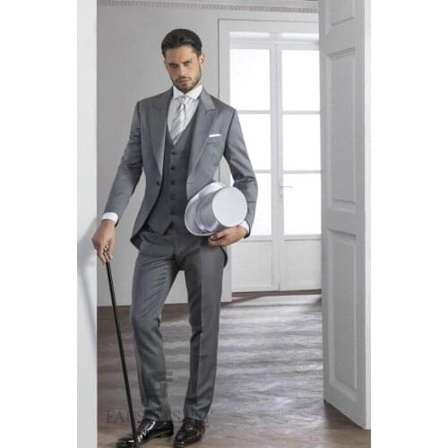 New Arrival Groom Tuxedo Grey Groomsmen Peak Lapel Wedding/Dinner Suits Best Man Bridegroom (Jacket+Pants+Tie+Vest) B536