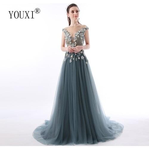 Abendkleider Lang Sexy Lace Evening Dresses 2019 Sheer Illusion Neckline Appliqued Tulle Beaded Pearls Formal Gowns