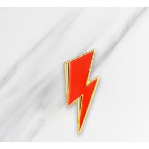 Red Lightning Soft Enamel Brooches GLAM ROCK Aladdin Sane Pins for clothes Shirt Bag Hat Badge Cartoon Jewelry Gift for Friends