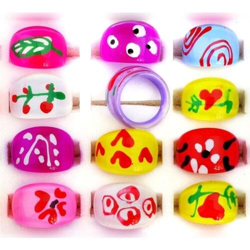 Wholesale 20pcs/Lot Childrens Cute Resin Rings Baby Girl Ring Kids Jewelry Party Jewelry Accessories Randomly Sent