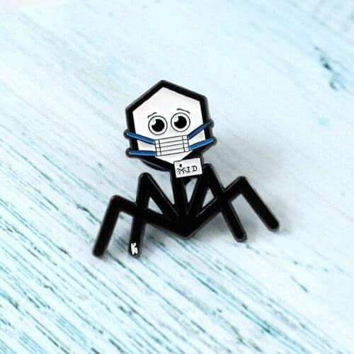 Black Spider Enamel Pins Creative with Mask Cartoon Black Widow Spider ID Brooch Denim T-shirt Badge Pins Fun Personality Gifts
