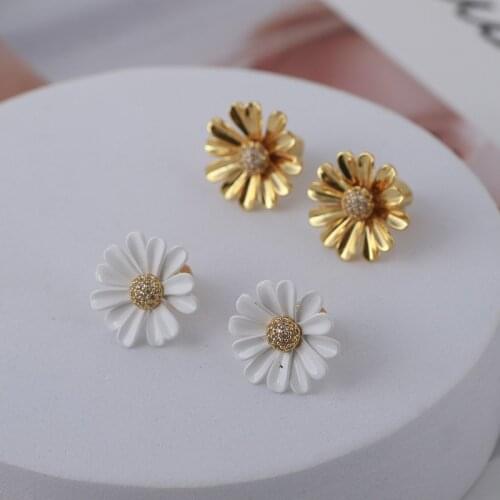 European and American fashion brand jewelry wholesale medium daisy flower inlaid ball stud earrings