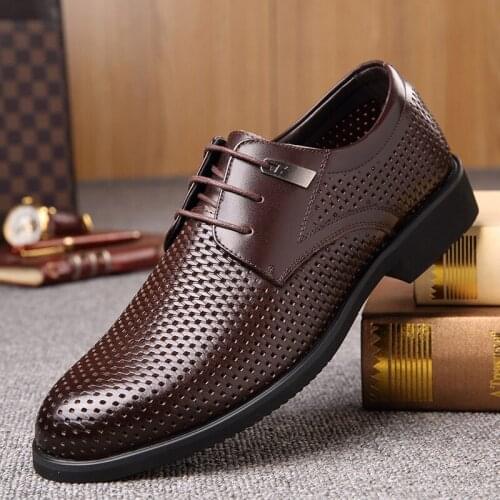 Men Oxford Shoes Genuine Leather 2021 Summer Mens Formal Shoes With Breathable Holoes Business Dress Footwear Office Shoes Men