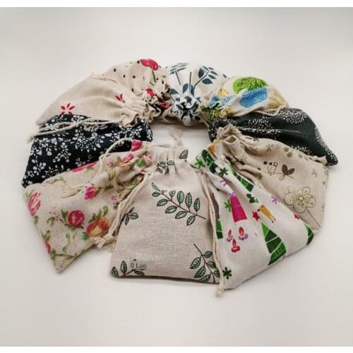 100pcs Pattern Style Jute Bag Sack Cotton Bag Drawstring Christmas Gift Bags for Jewelry Gift Packaging Bags Wedding Pouches Diy