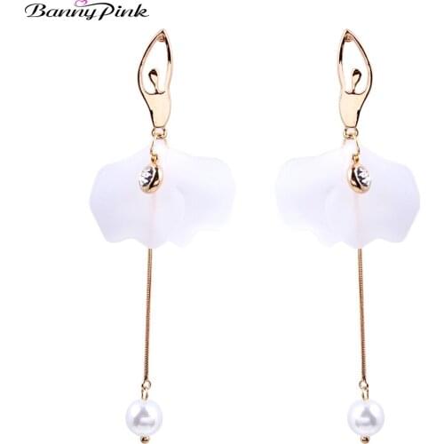 Banny Pink Cute White Flower Pendant Earrings For Women Sweet Dancing Girl Dangle Earrings Elegant Long Drop Earrings Pendientes