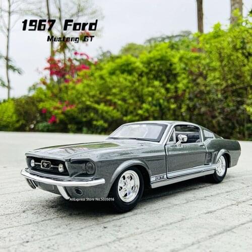 Maisto 1:24 1967 Mustang GT silver simulation alloy car model die-cast craft decoration collection toy tool gifts