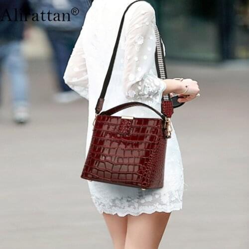 Alirattan Women Bucket Bag New Fashion Crocodile Pattern Shoulder Messenger Bag Casual Vacation Shopping Bag Ins