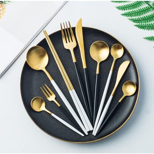 304 stainless steel cutlery Knife Fork Spoon Northern Europe Western food Black and white handle Golden steak knife fork spoon