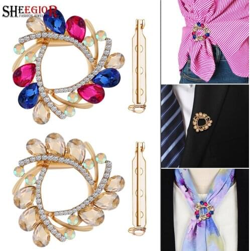 Girls Crystal Flower Brooches for Women Accessories Clothes Button Rhinestone Brooch Fashion Scarf Buckle Friendship Ornaments