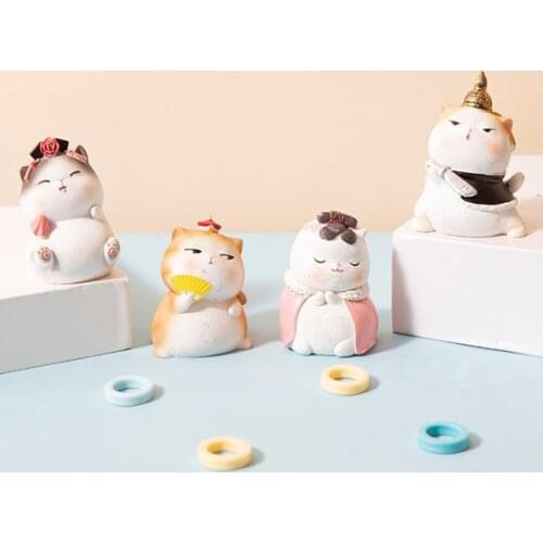 Cat poses Japanese cat box egg love twist egg swing toy mini doll birthday gift boutique gift room decoration