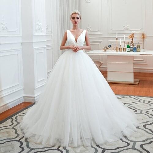 White/Lvory Sleeveless Soft Wedding Dress Crystal Simple Bridal Long Train V Neck Gown Vestidos de Novia 31354