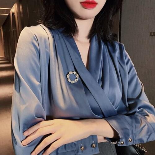 TIMEONLY Elegant Imitation Pearls Leaves Circle Brooch Korean Fashion Charms Broochs for Women Ladies Jewellery Party Gifts