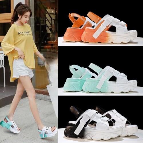 2020 summer new fashion casual sports leather thick bottom sandals female wild breathable wear-resistant old shoes Z770