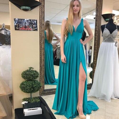 Elegant Sexy Side Split Evening Dresses With V-Neck Court Train A-Line Chiffon Prom Dress With New Unique Designer Evening Gown