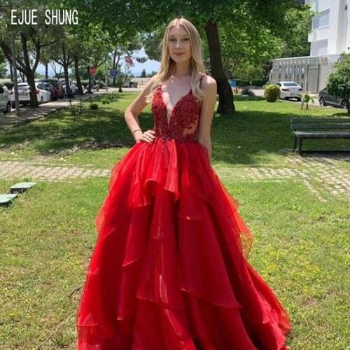 E JUE SHUNG Sexy Red Long Wedding Dresses Spaghetti Straps Backless Lace Appliques Ruffles Tiered Bridal Dresses robe de mariee