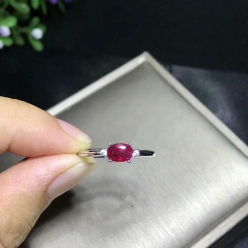 Natural ruby ring 4 * 6mm 925 sterling silver ring ring Engagement, marriage proposal ring. Beautiful jewelry