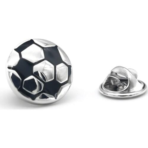 Mens Fashion Brooch Ladys Lapel Pin Clothing Backpack Badge Quality Brass Material Novelty Football Design Suit Pin For Men