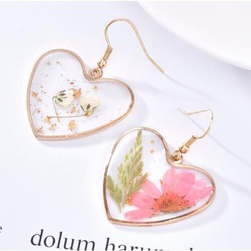 South Korea Ins Retro Temperament Dried Flower Love Pendant Earrings Female New Street Style Transparent Resin Earrings Jewelry
